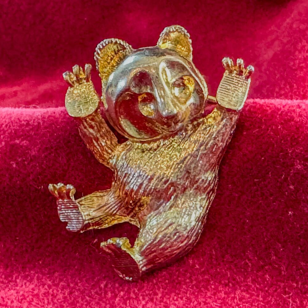 Vintage Gold Toned Honey Bear Scarf Clip